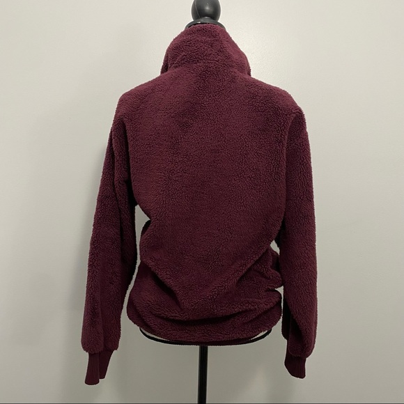 Express Fleece Pullover - Picture 3 of 8